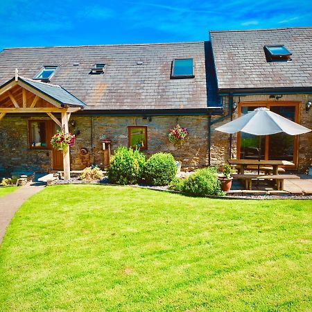 Beudy Bach Bed & Breakfast Cross Hands Eksteriør bilde