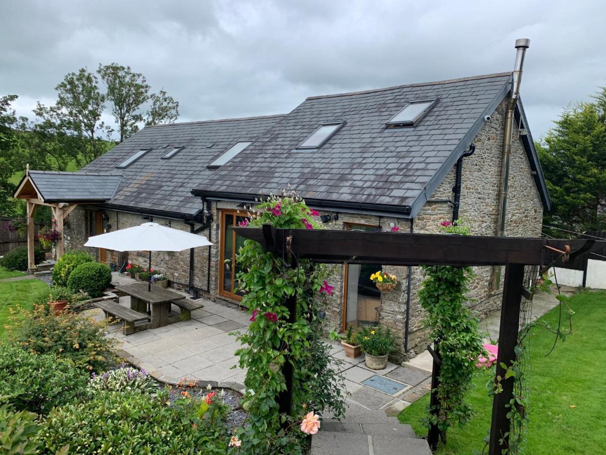 Beudy Bach Bed & Breakfast Cross Hands Eksteriør bilde
