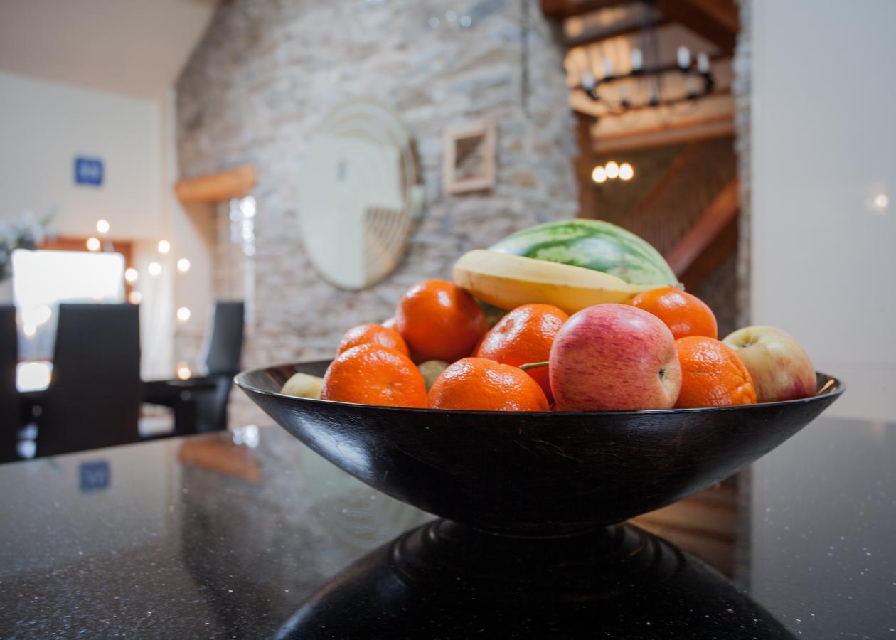 Beudy Bach Bed & Breakfast Cross Hands Eksteriør bilde