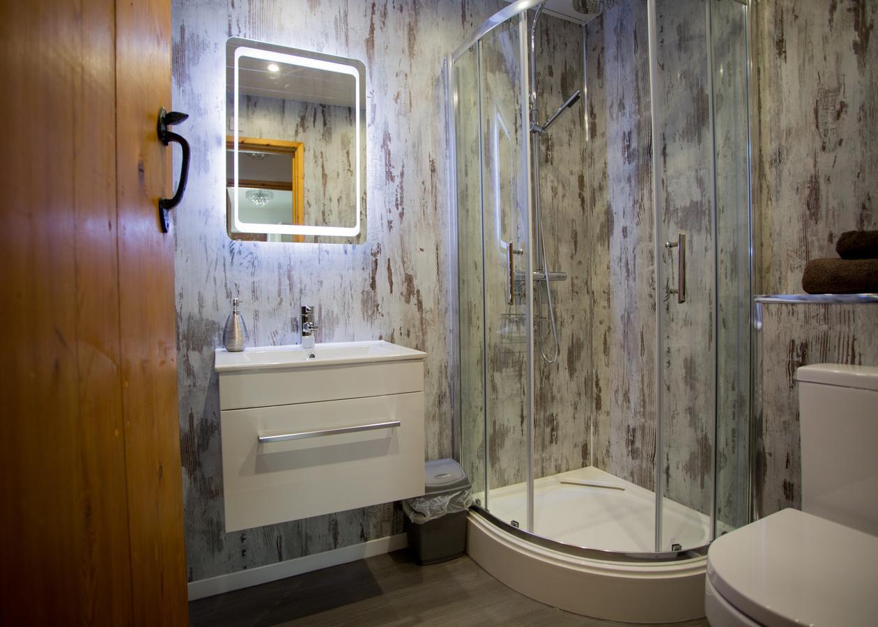 Beudy Bach Bed & Breakfast Cross Hands Eksteriør bilde